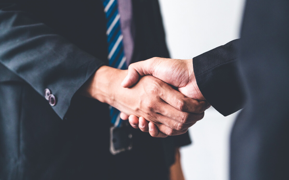 Home マーチャント・バンカーズ株式会社